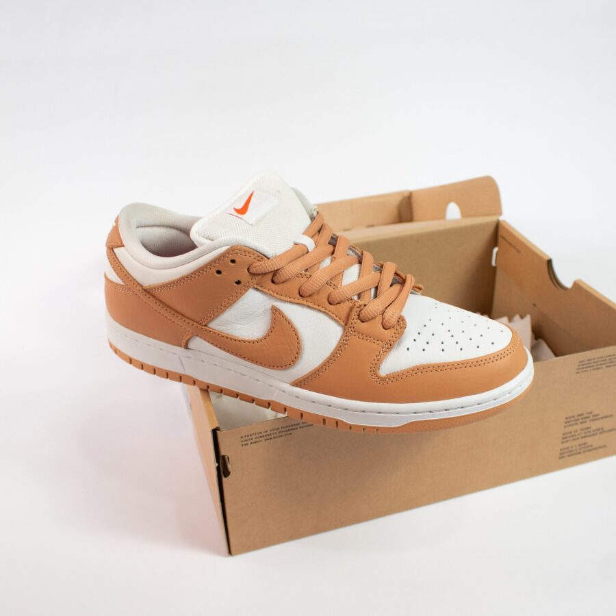 NIKE SB DUNK COGNAC 10.5 US