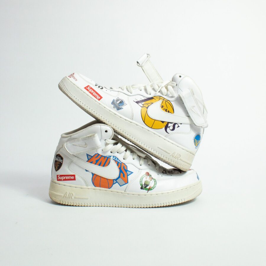 NIKE AIR FORCE 1 MID  SUPREME 10.5 US