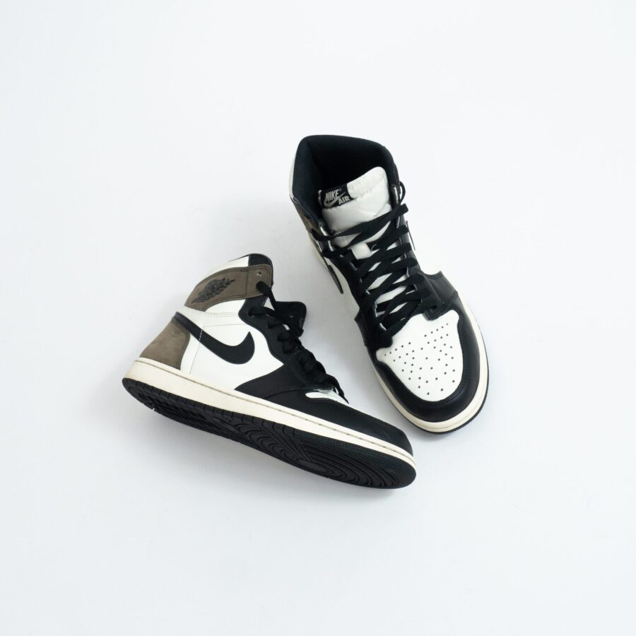 JORDAN 1 HIGH MOCHA 10.5 US