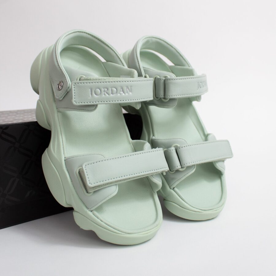 JORDAN DEJA SANDALS