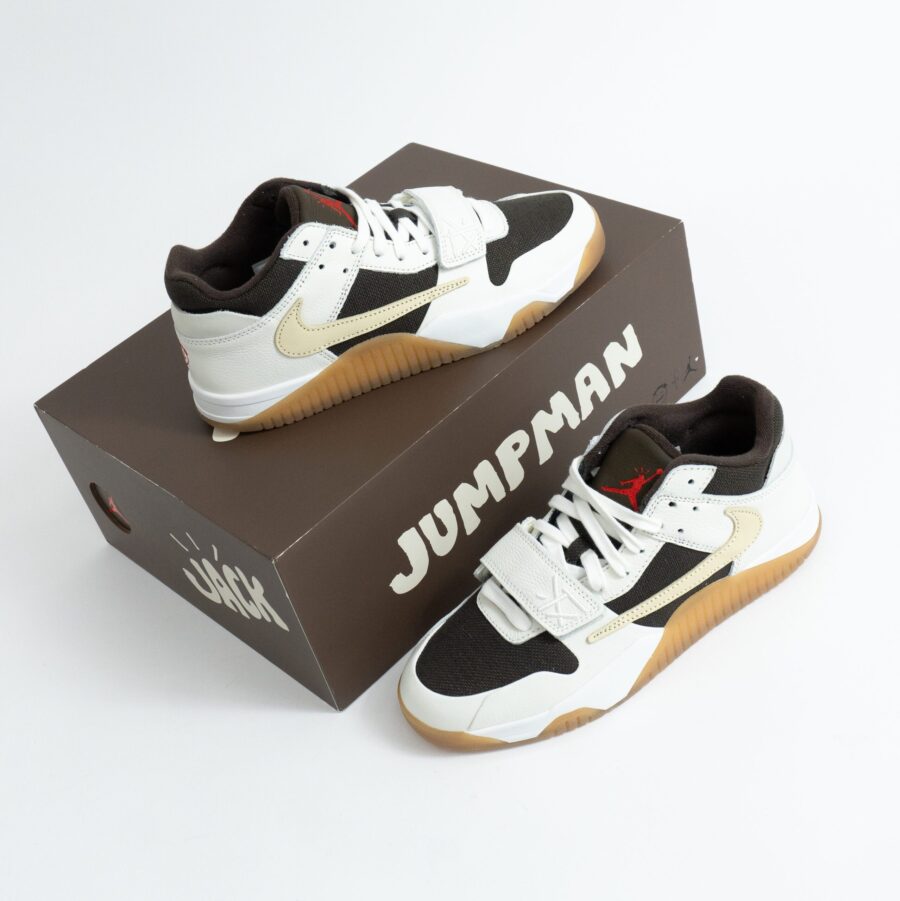 JORDAN JUMPMAN JACK SAIL TRAVIS SCOTT