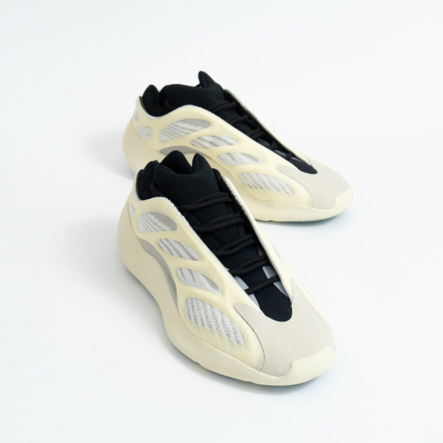 ADIDAS YEEZY 700 V3 AZAEL
