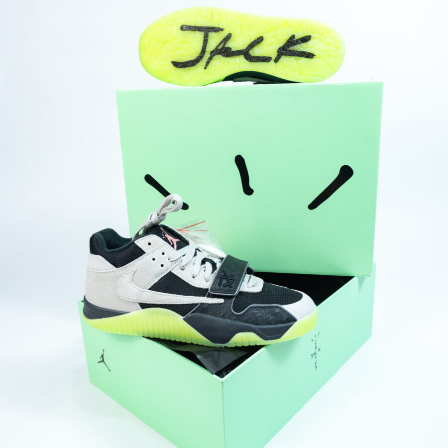 JORDAN JUMPMAN JACK CHASEB X TRAVIS SCOTT