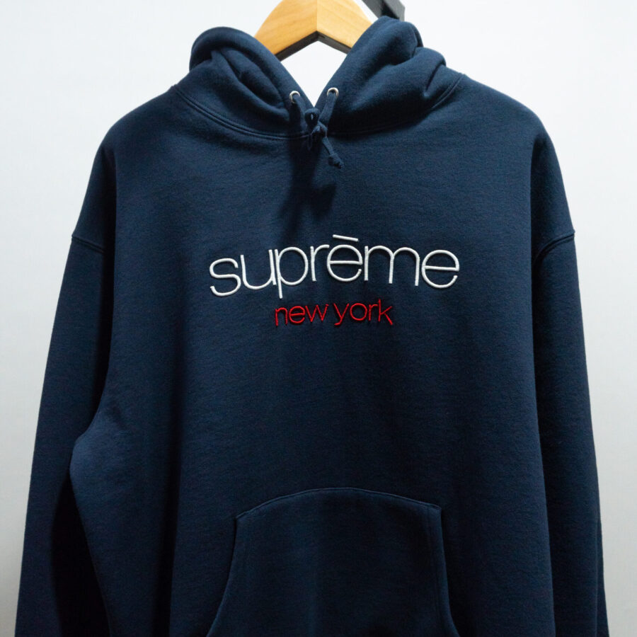 SUPREME HODDIE CLASSIC LOGO