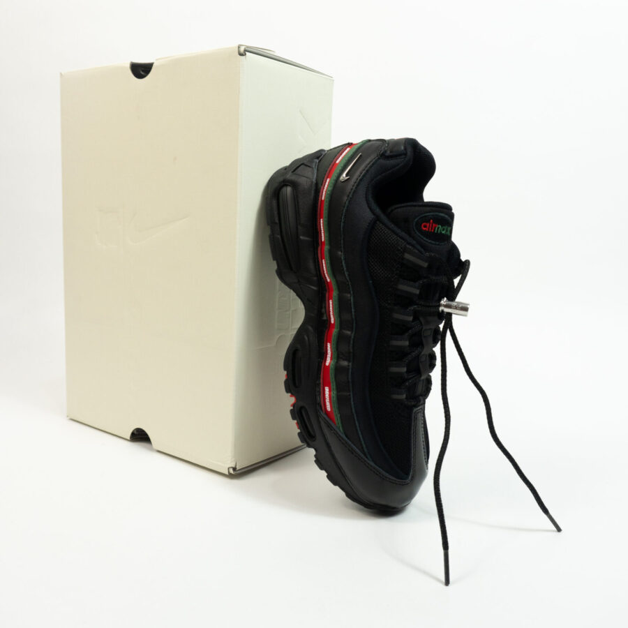 NIKE AIR MAX 95 UNDEFEATED
