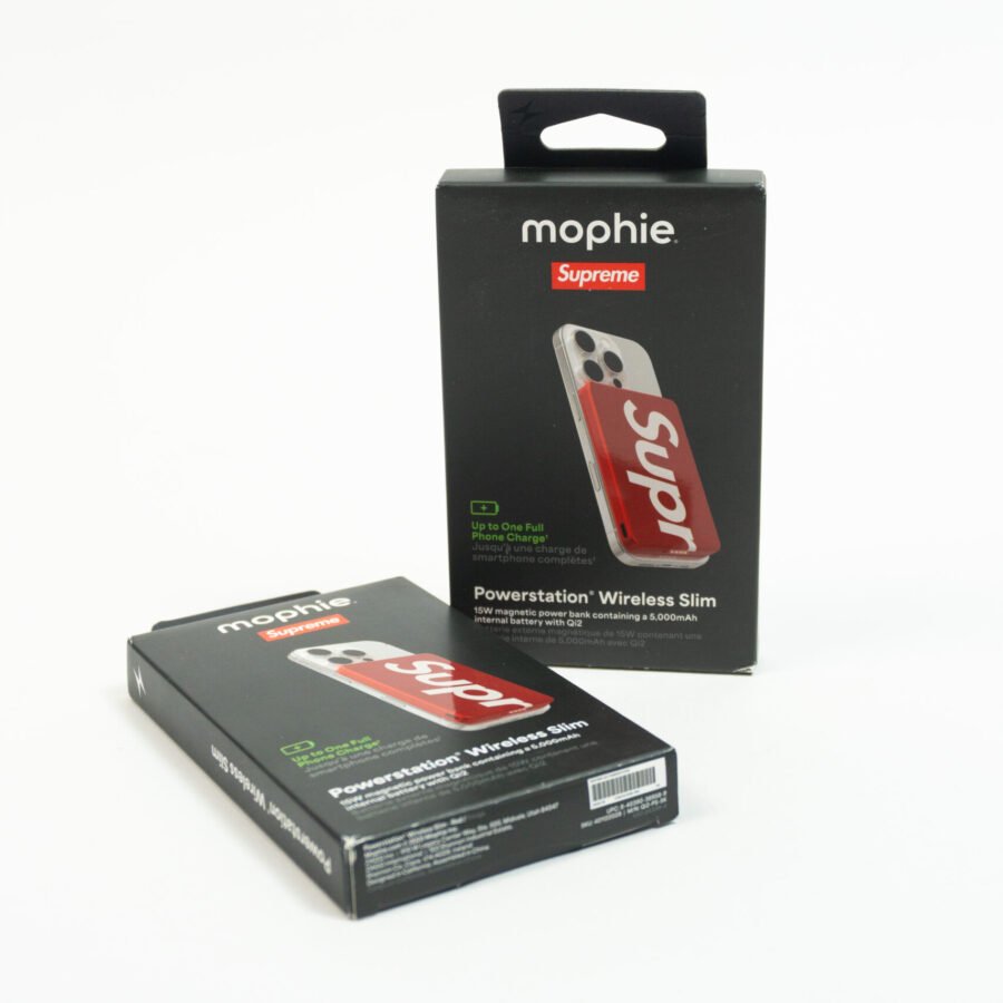 SUPREME POWER BANK MOPHIE RED