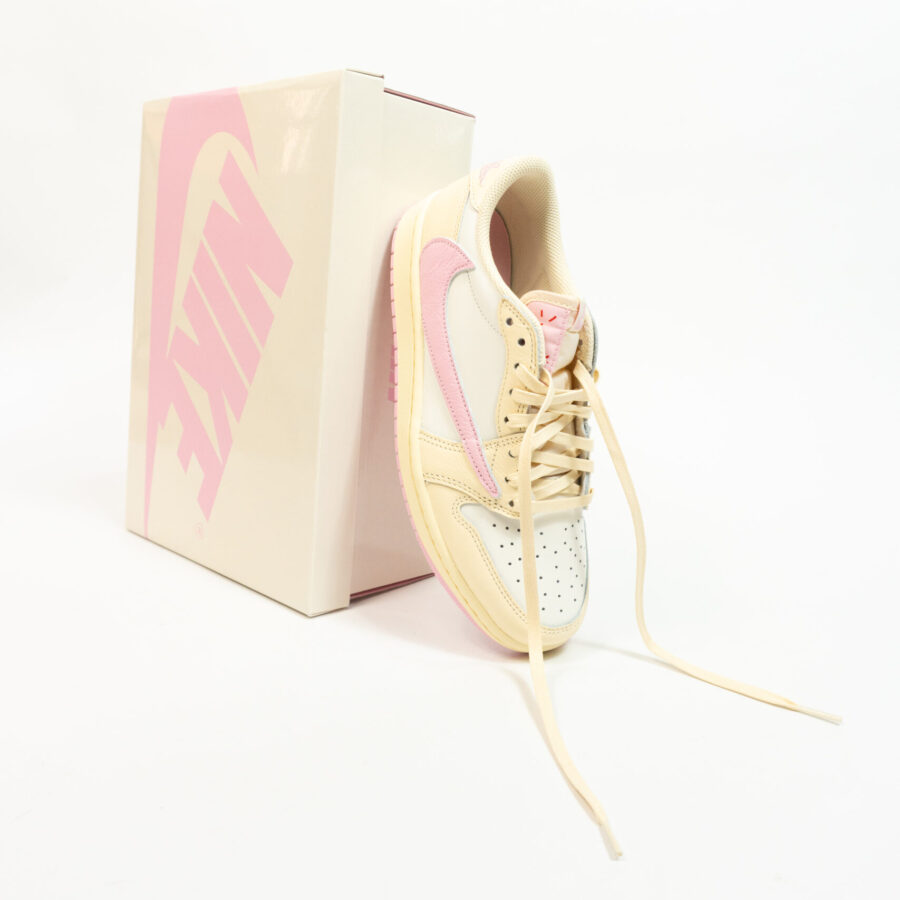 JORDAN 1 LOW TRAVIS SCOTT SHY PINK