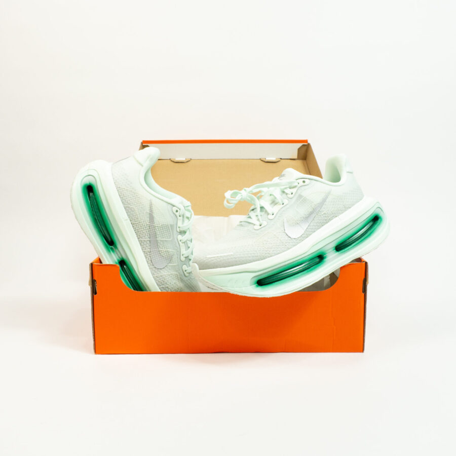 NIKE VOMERO PREMIUM BARELY GREEN