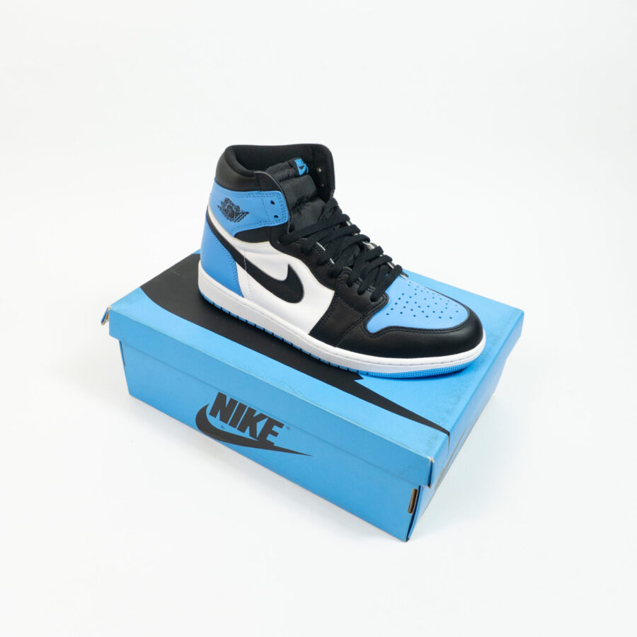 JORDAN 1 UNC TOE